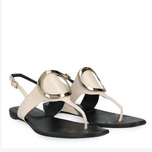 ROGER VIVIER Round Buckle Leather Flat Sandal, size 35.5